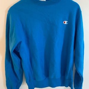 Champion Crew Neck (size small)